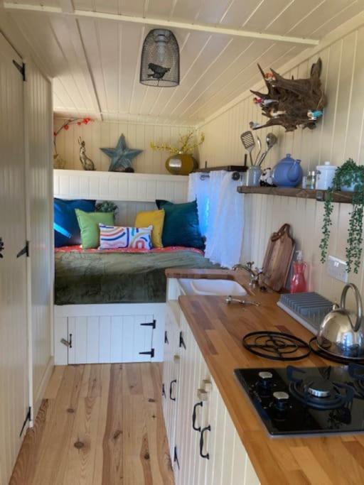 Neddys Rest Luxury Horsebox Stay Battle Exterior foto